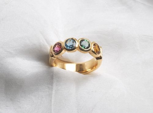 Schmuckring in 750/- Gelbgold